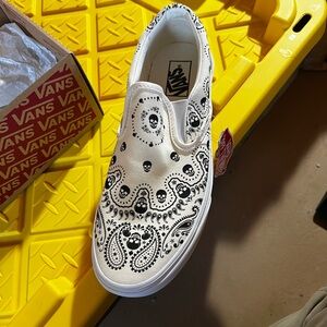 Vans Black and White Classic Slip-On Box